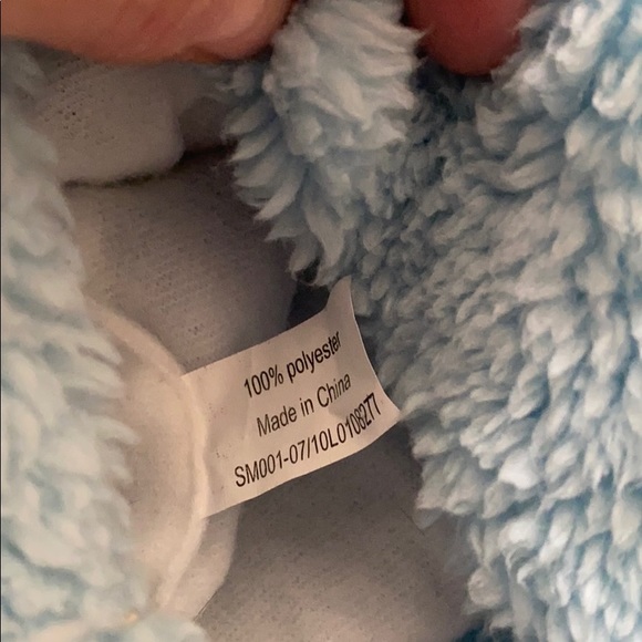 NWT Baby Goose hat and mittens set - Picture 2 of 6